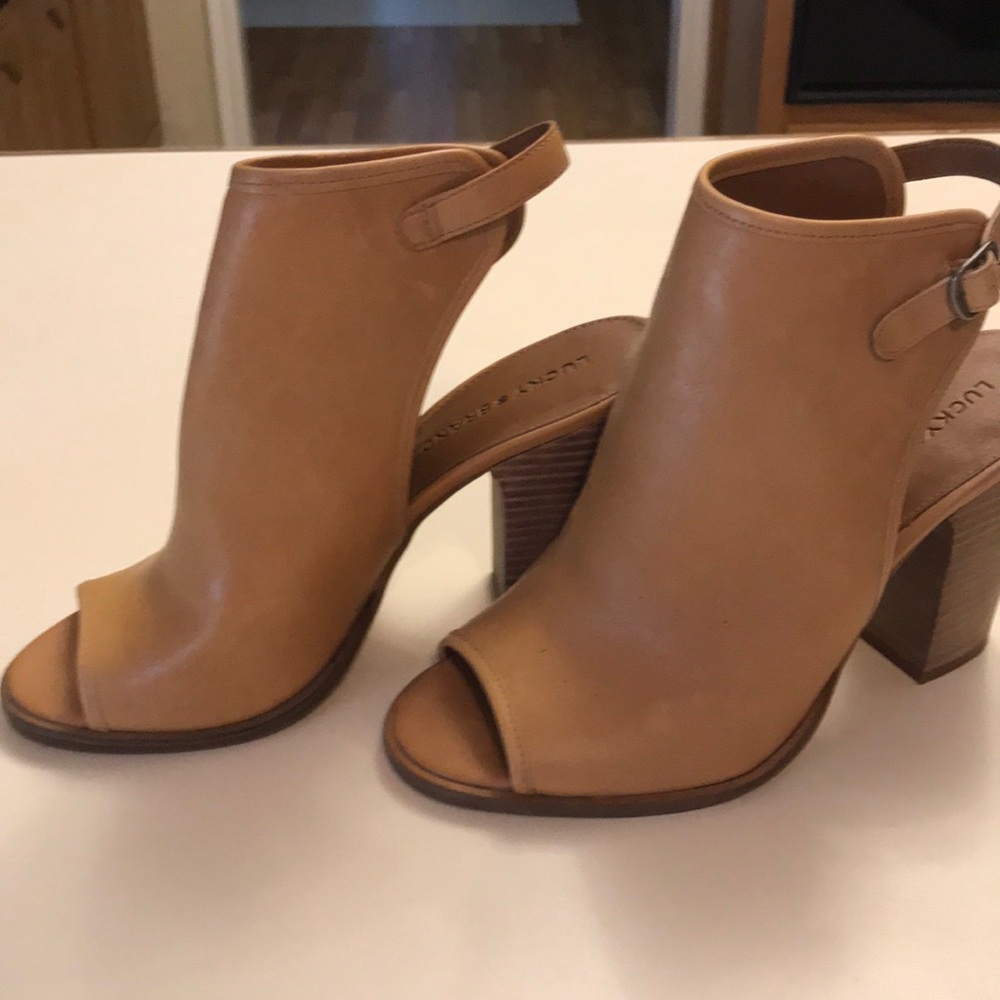 Lucky brand booties tan